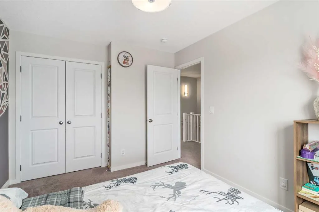 853 West Lakeview Drive