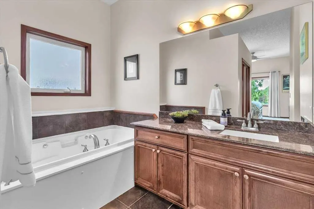 147 Springmere Place