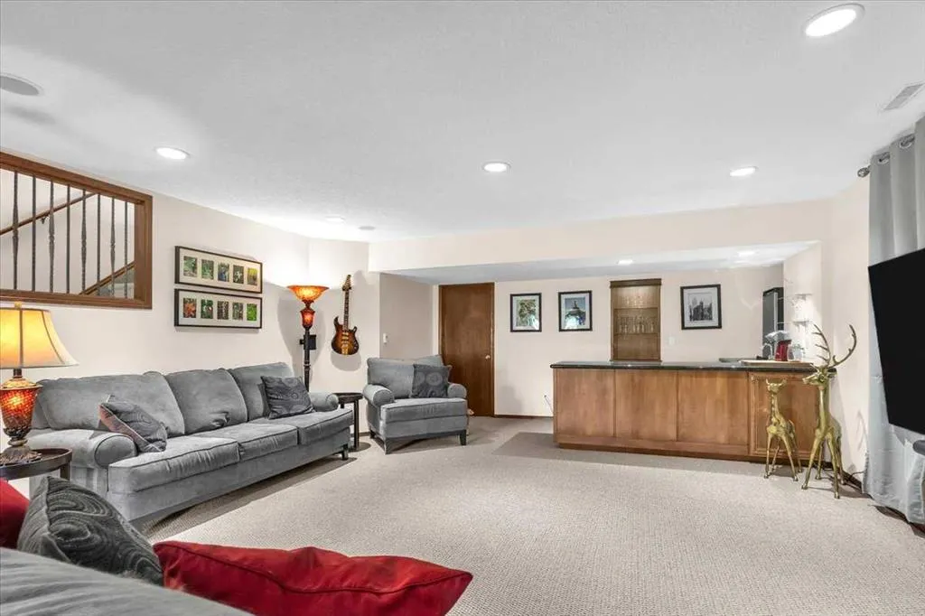 147 Springmere Place