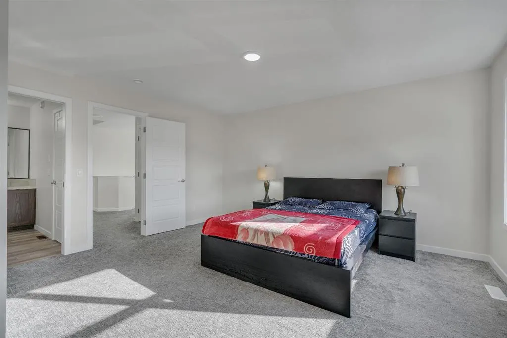28 Savanna Link NE