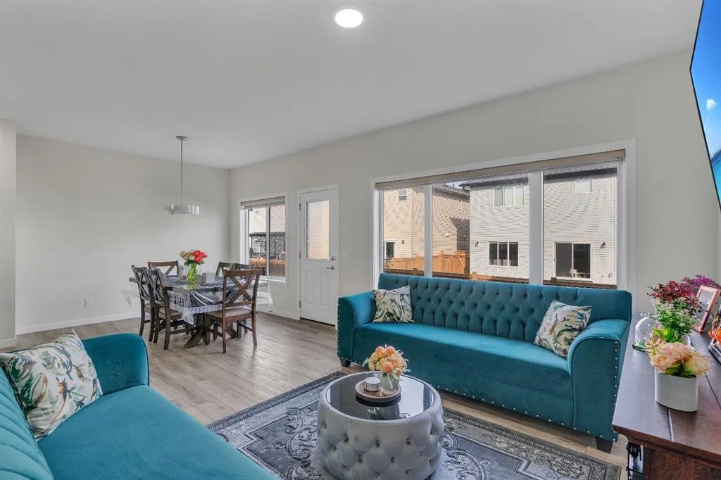28 Savanna Link NE