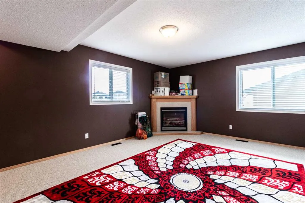 39 Saddlemont Manor NE