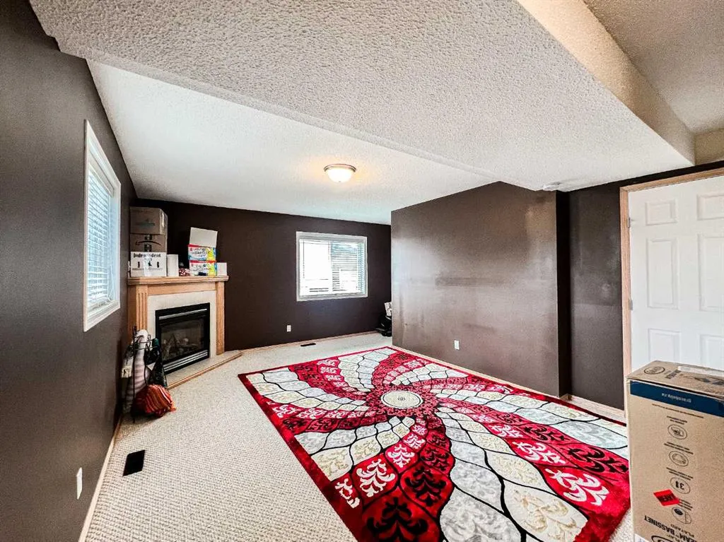 39 Saddlemont Manor NE