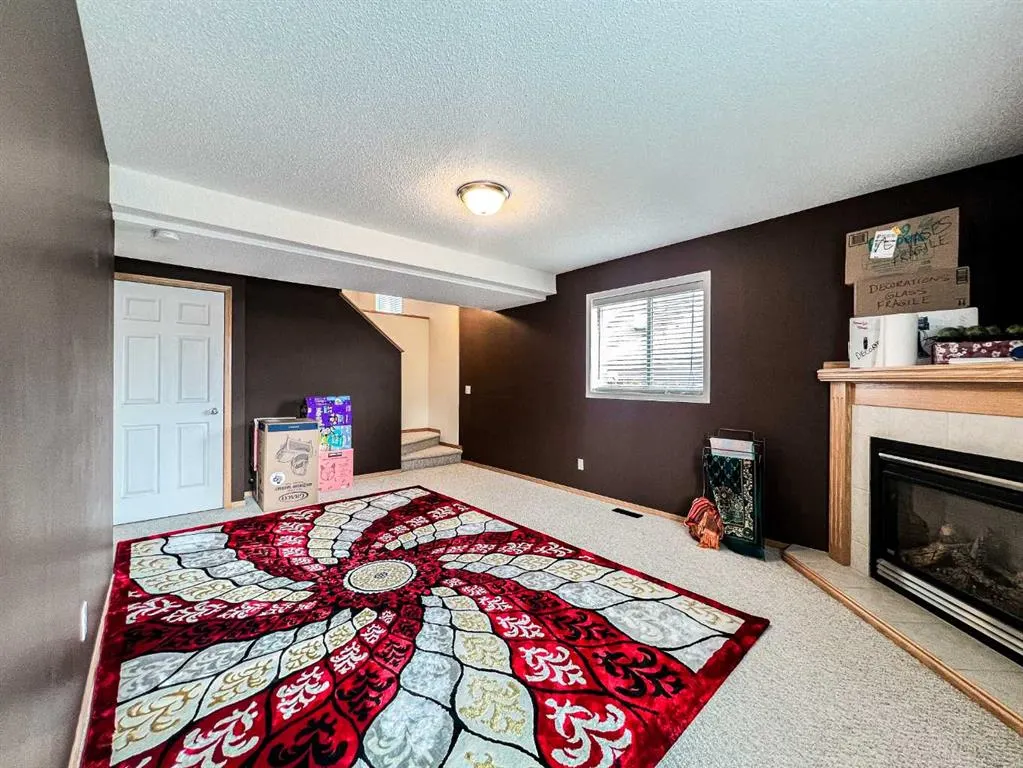 39 Saddlemont Manor NE