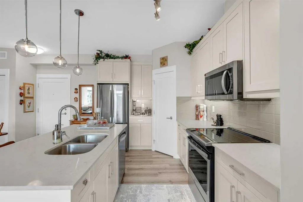 35 Walgrove Walk SE, #406