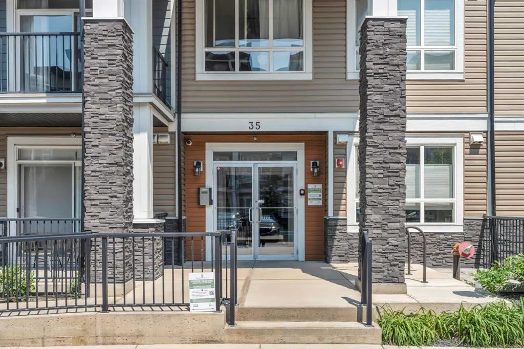 35 Walgrove Walk SE, #406