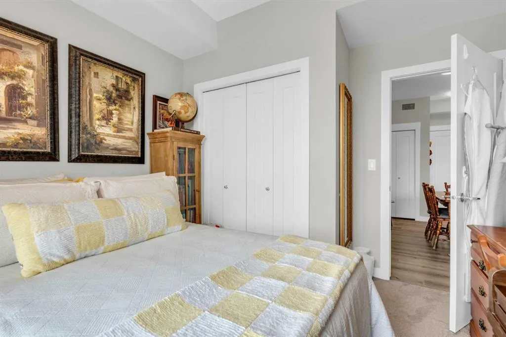 35 Walgrove Walk SE, #406