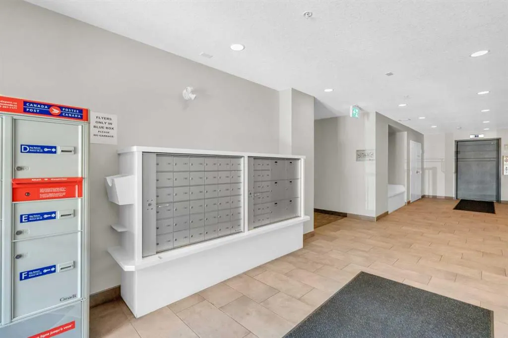 35 Walgrove Walk SE, #406