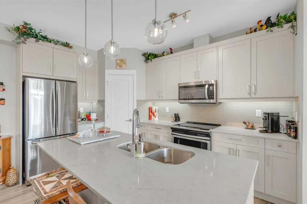 35 Walgrove Walk SE, #406