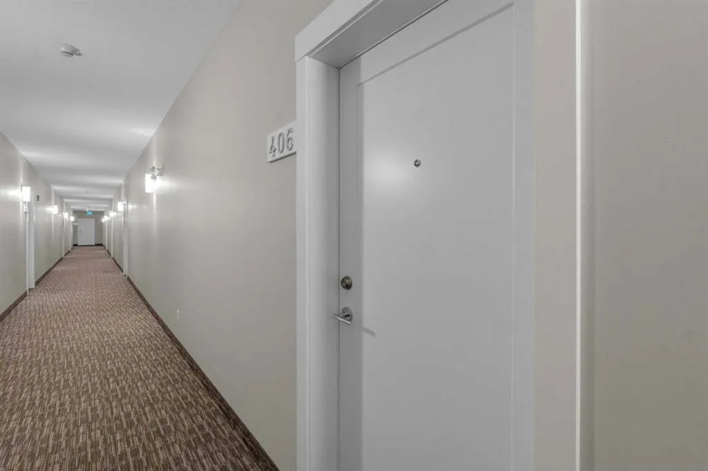 35 Walgrove Walk SE, #406