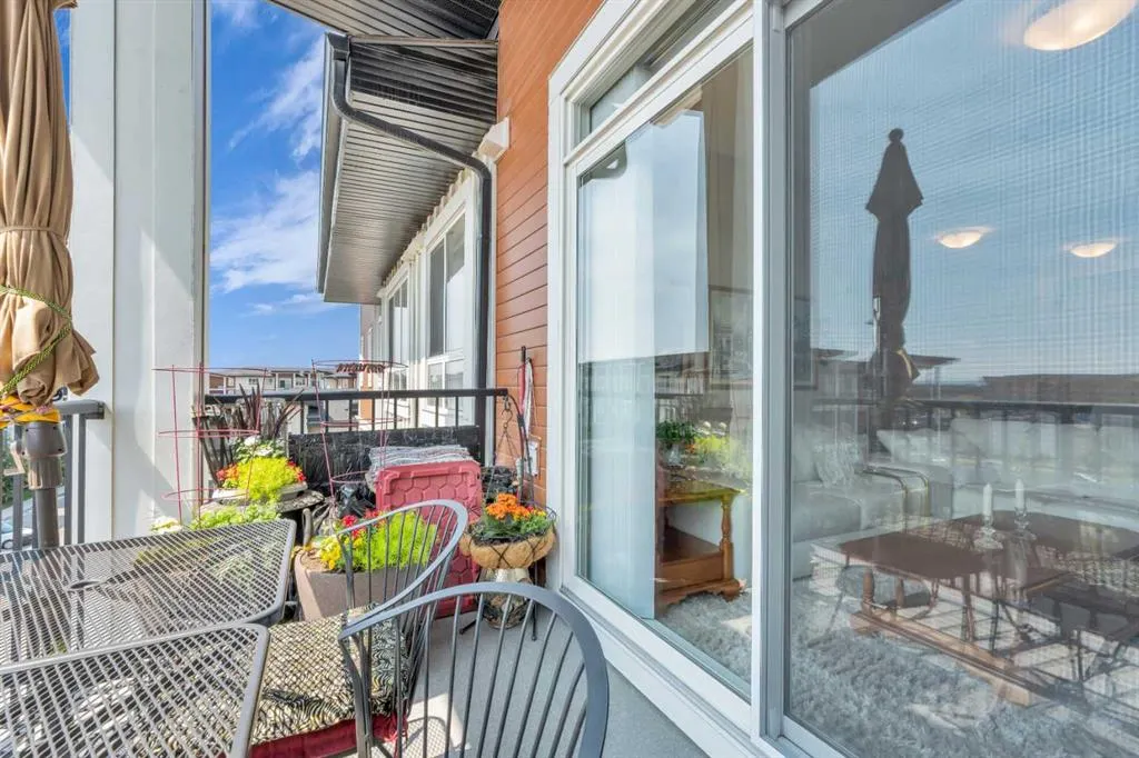 35 Walgrove Walk SE, #406