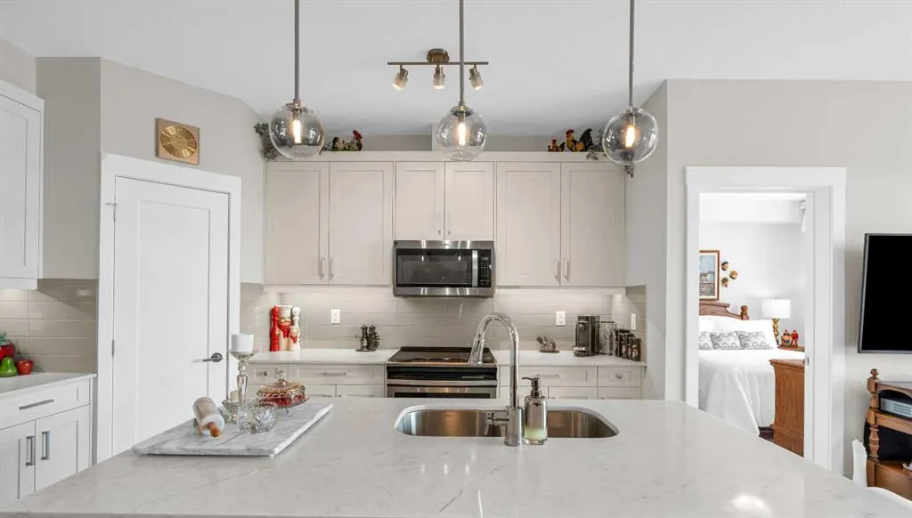 35 Walgrove Walk SE, #406