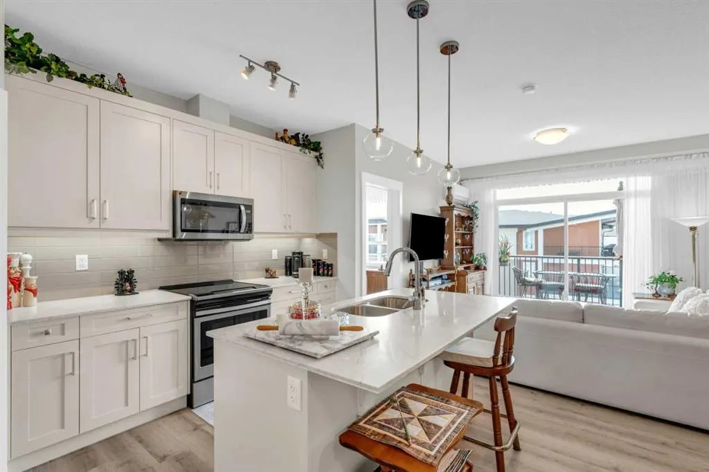 35 Walgrove Walk SE, #406