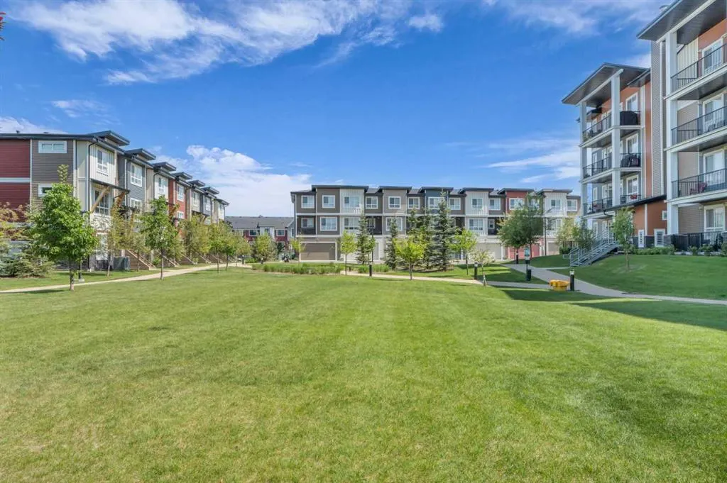 35 Walgrove Walk SE, #406