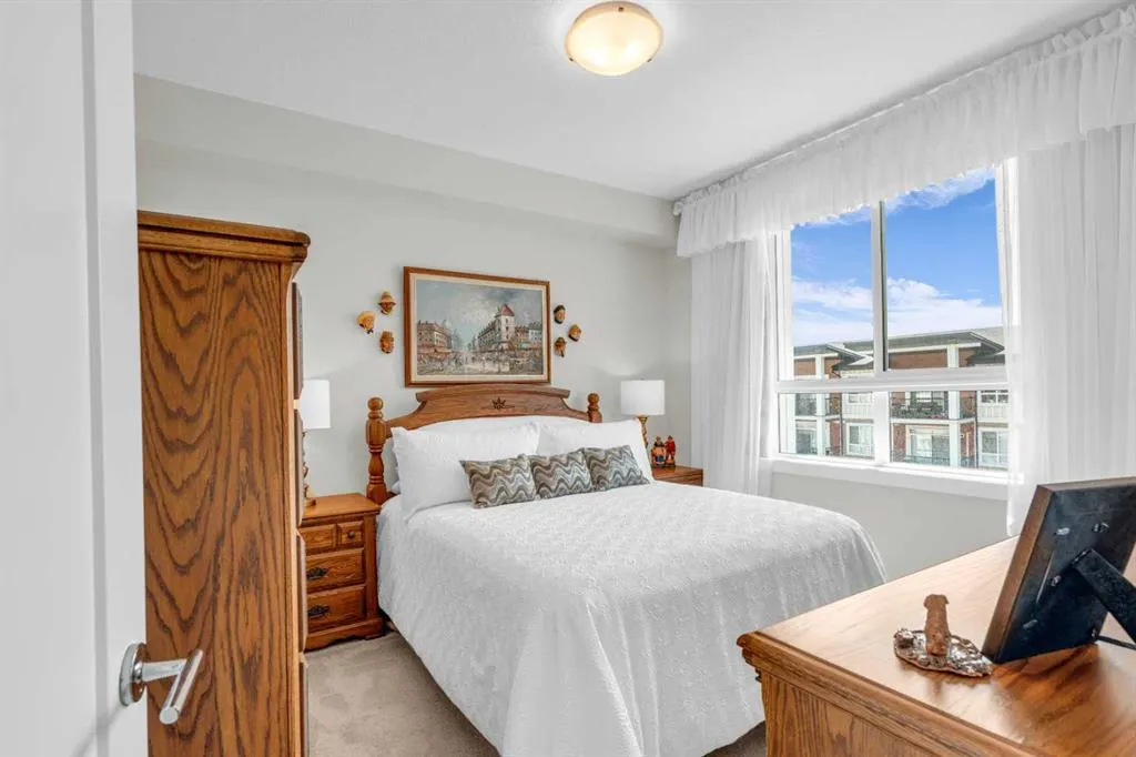 35 Walgrove Walk SE, #406