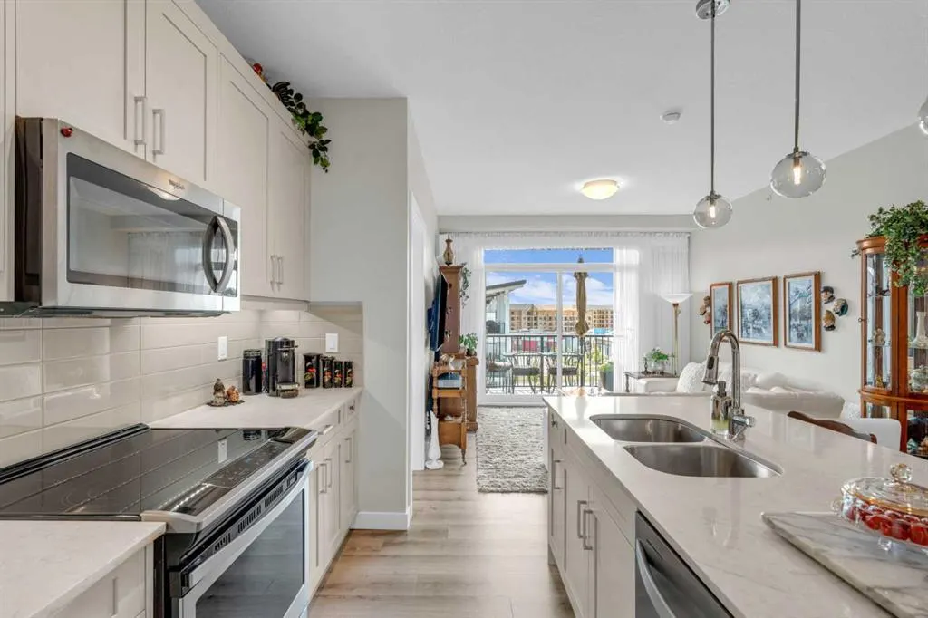 35 Walgrove Walk SE, #406