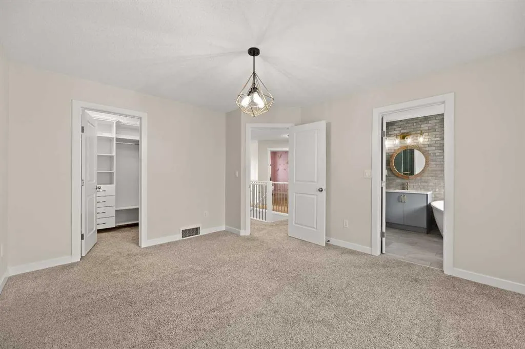 165 Canals Circle SW