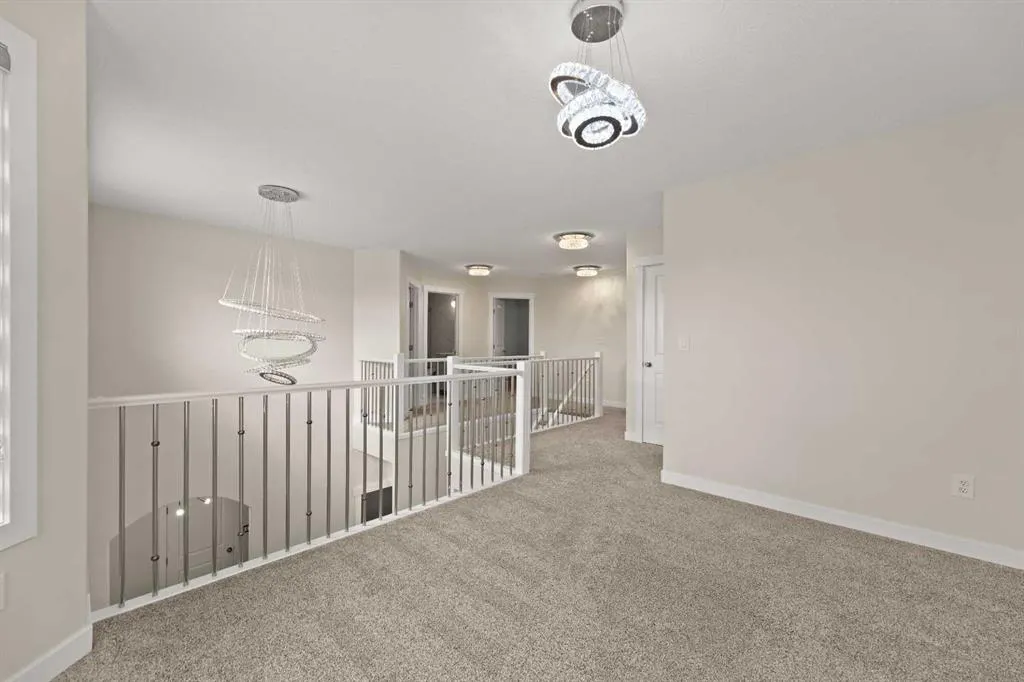 165 Canals Circle SW