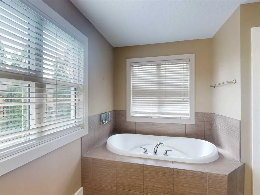 428 Mahogany Boulevard SE