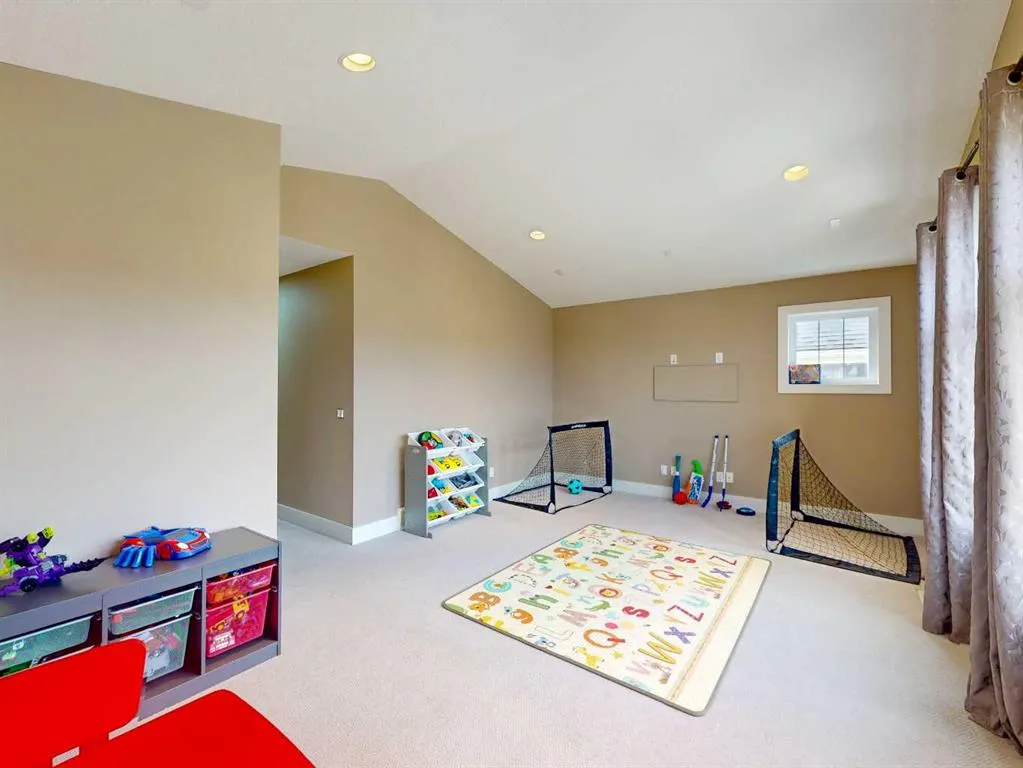 428 Mahogany Boulevard SE