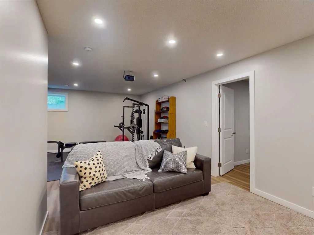 428 Mahogany Boulevard SE