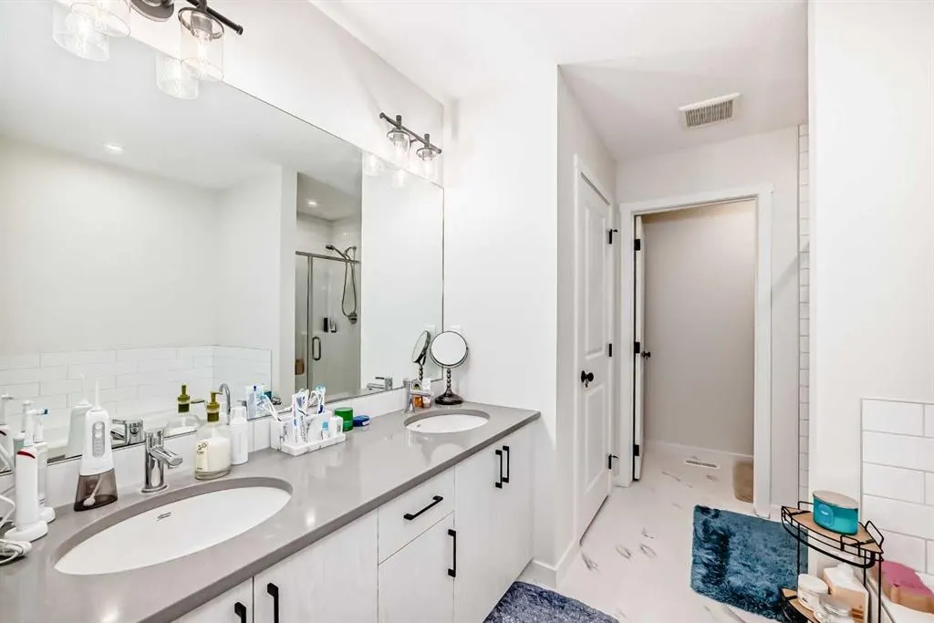 248 Lavender Manor SE