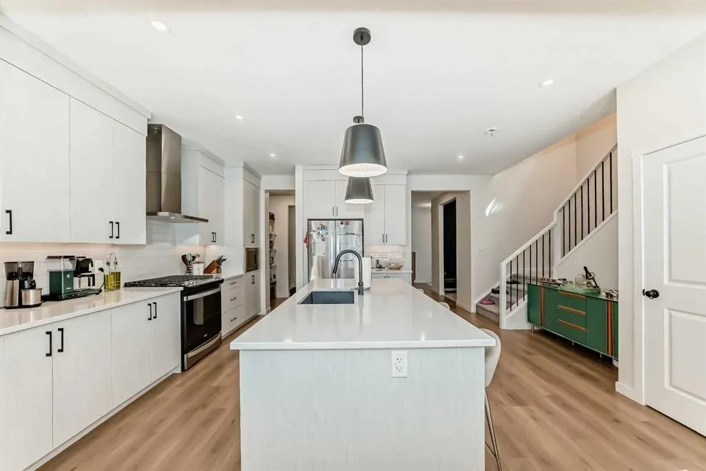 248 Lavender Manor SE