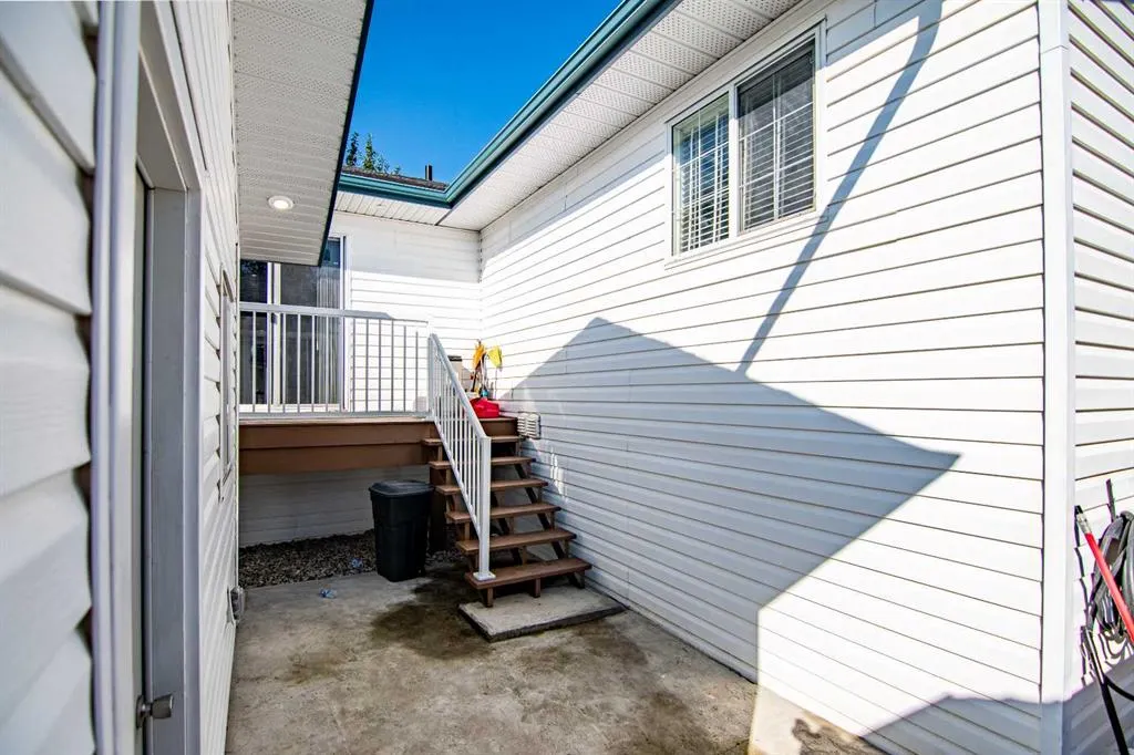 93 Ellenwood Drive