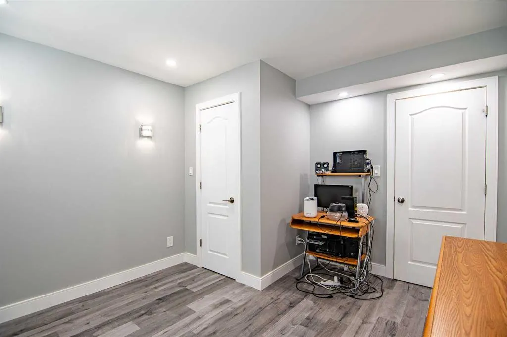 93 Ellenwood Drive