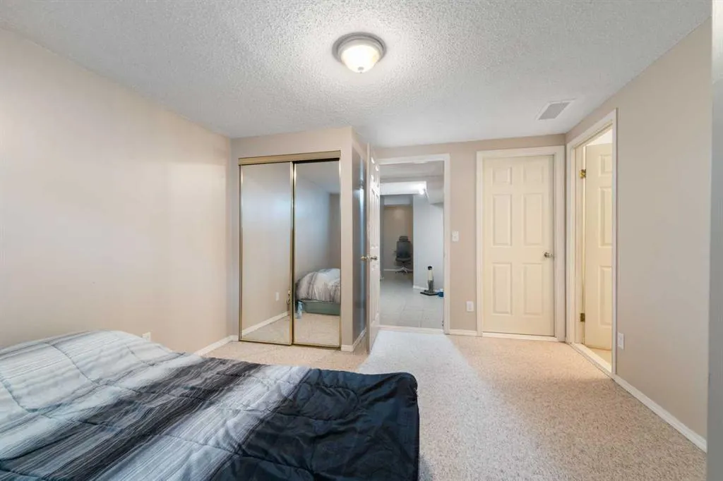 152 Royal Oak Gardens NW