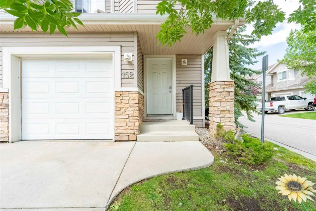 152 Royal Oak Gardens NW