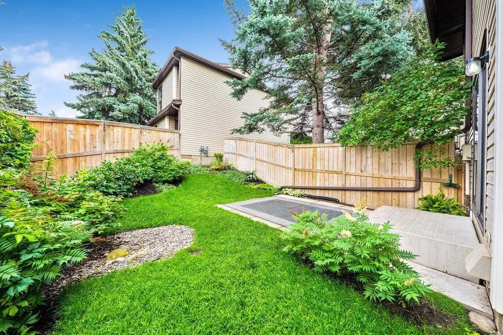 62 Cedardale Crescent SW