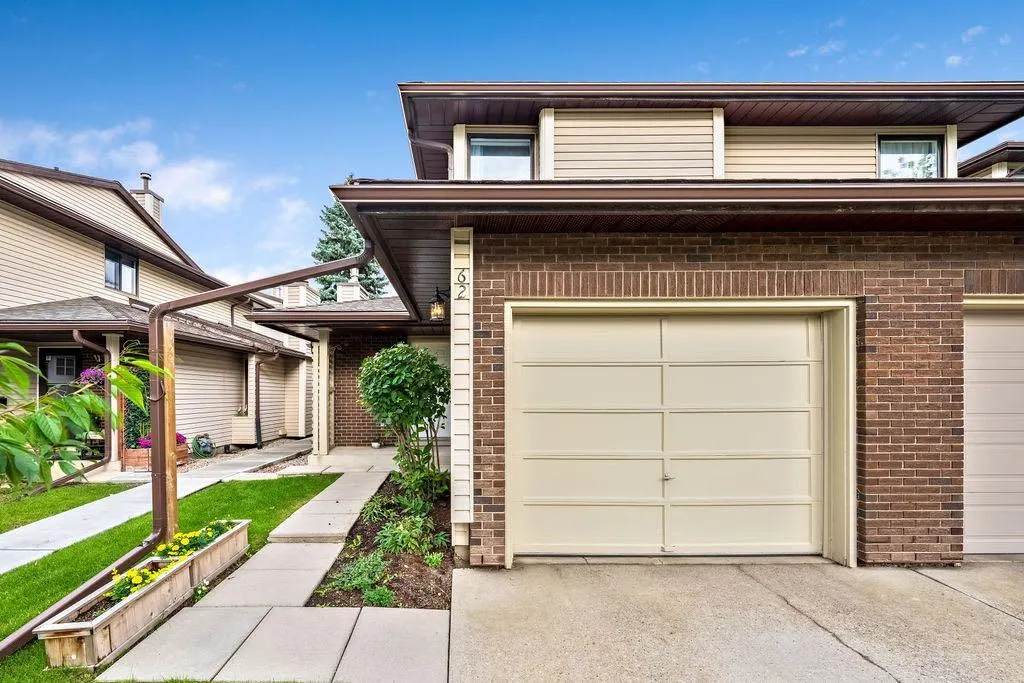 62 Cedardale Crescent SW
