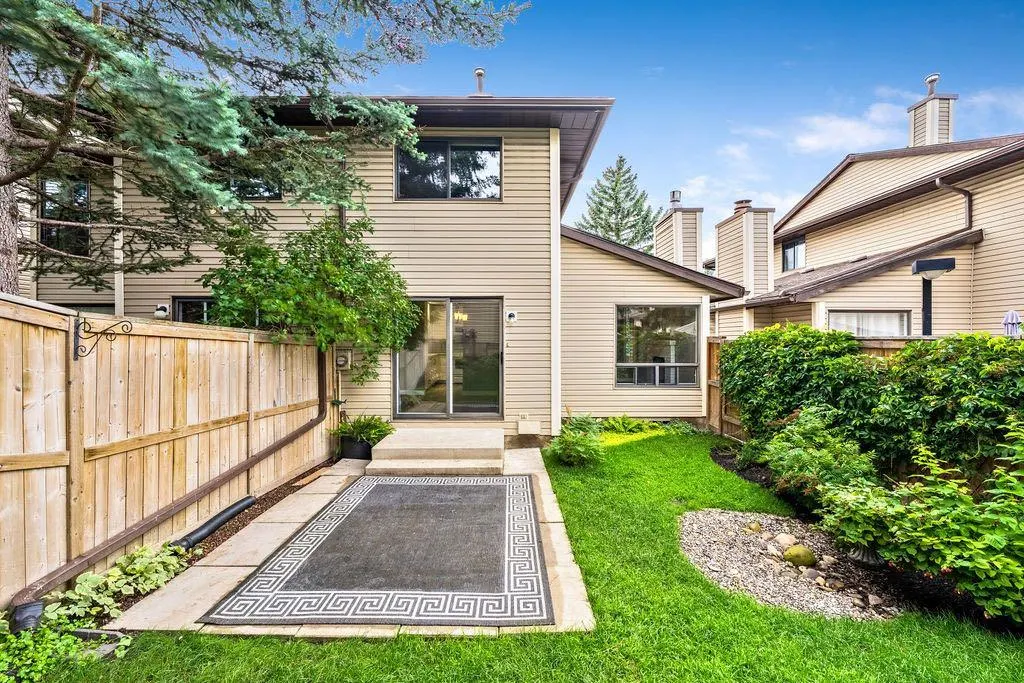 62 Cedardale Crescent SW