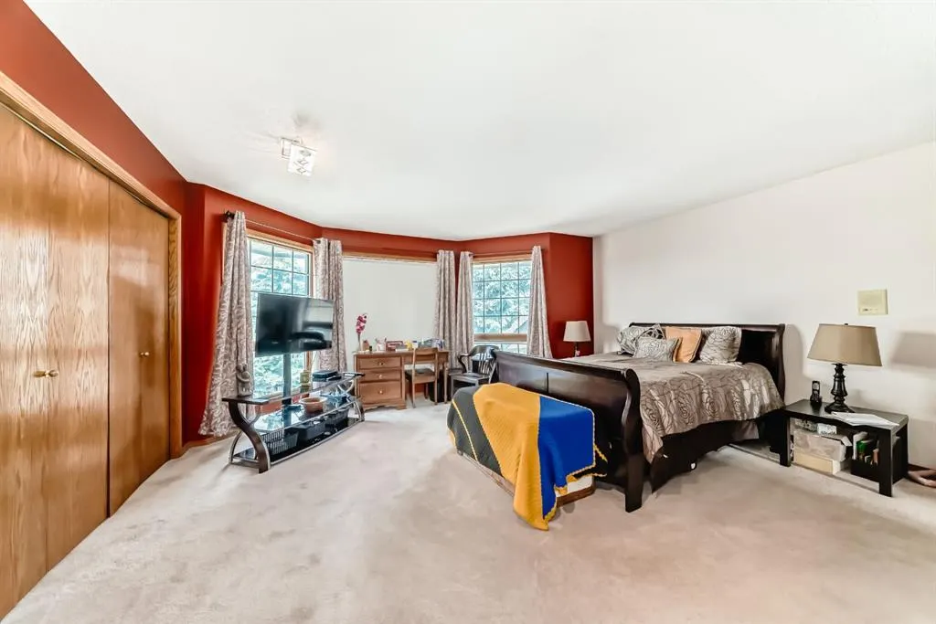 142 Edgeview Road NW