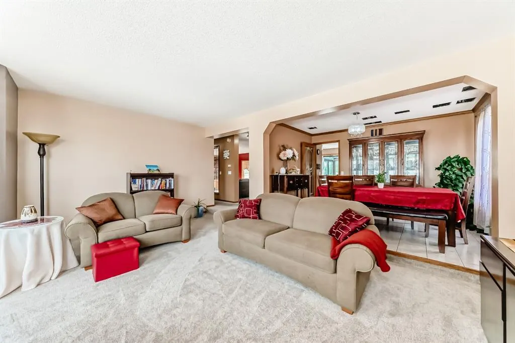 142 Edgeview Road NW