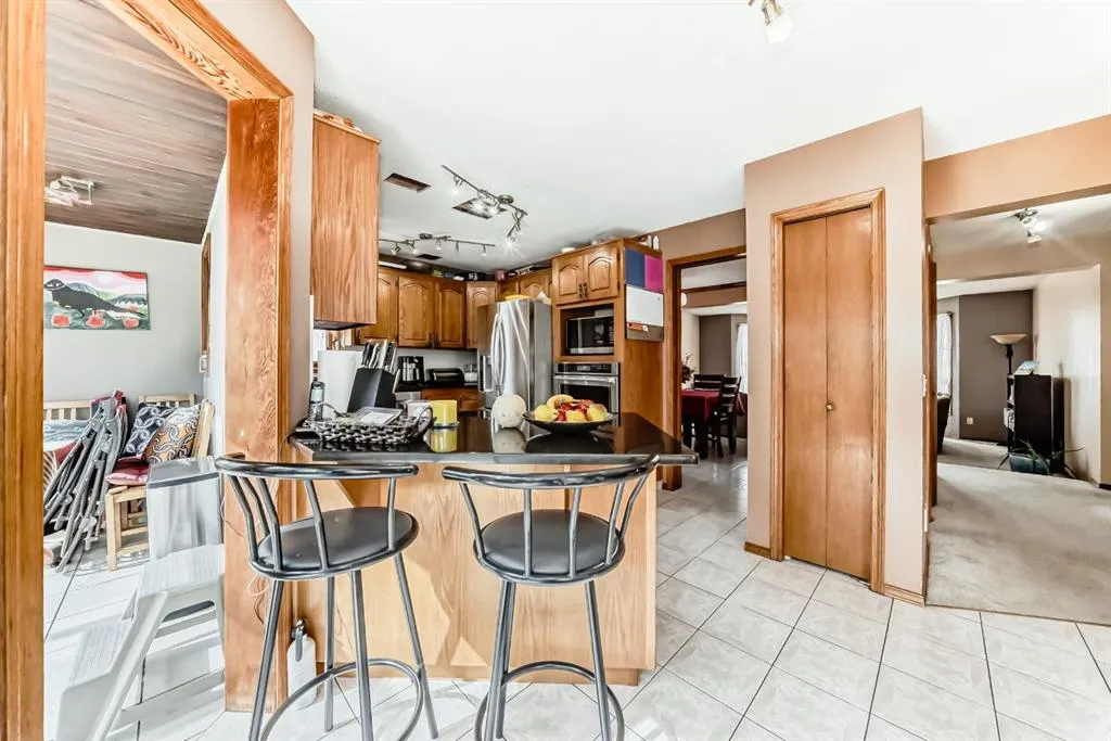 142 Edgeview Road NW