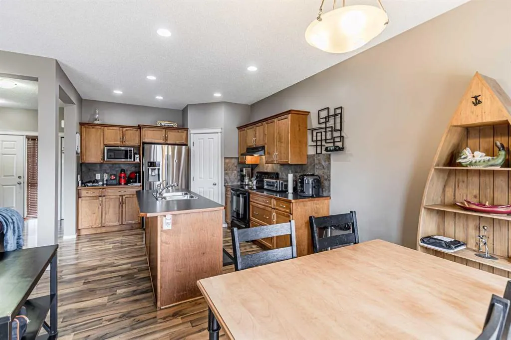 14 Elgin Meadows Way SE