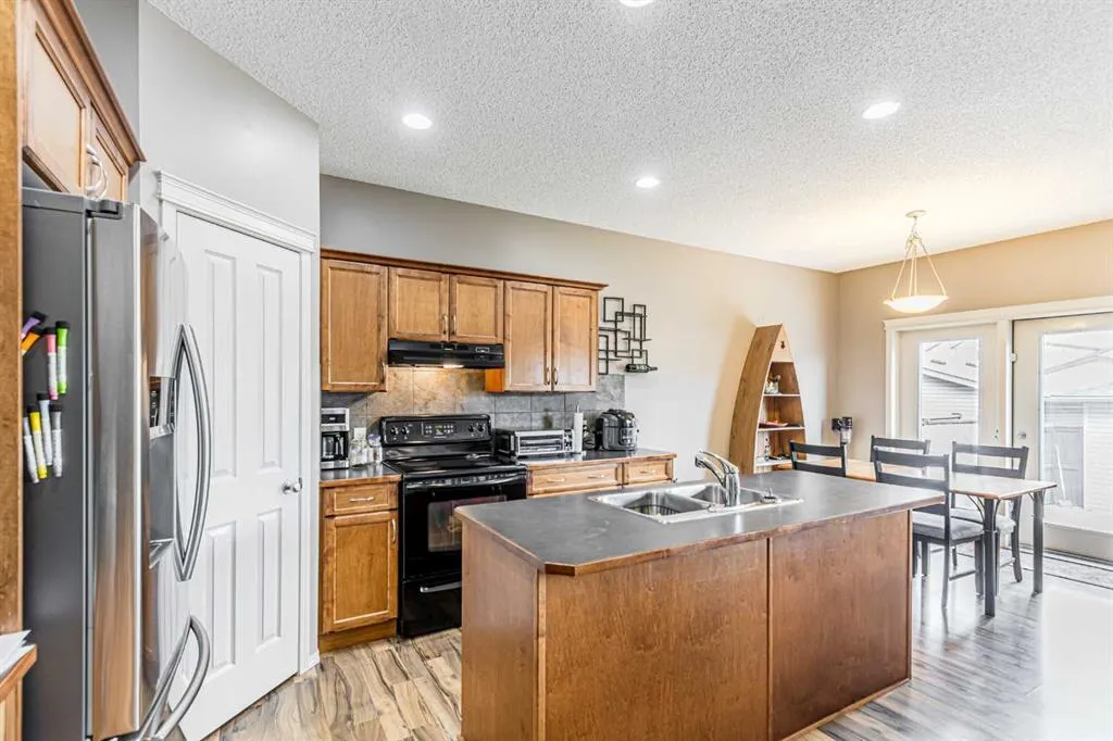 14 Elgin Meadows Way SE