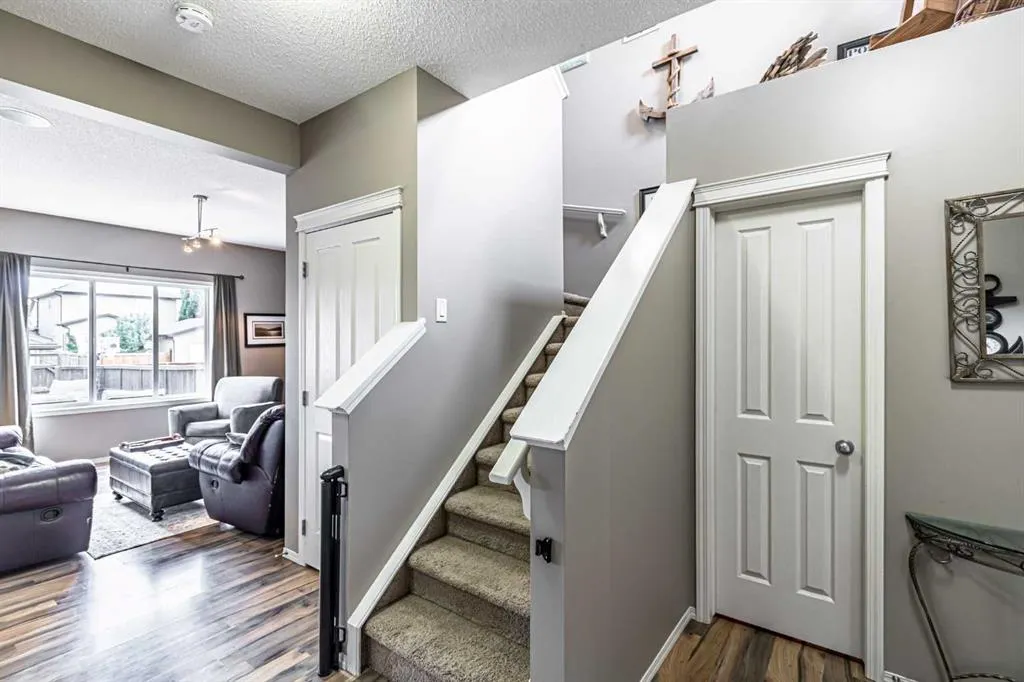 14 Elgin Meadows Way SE