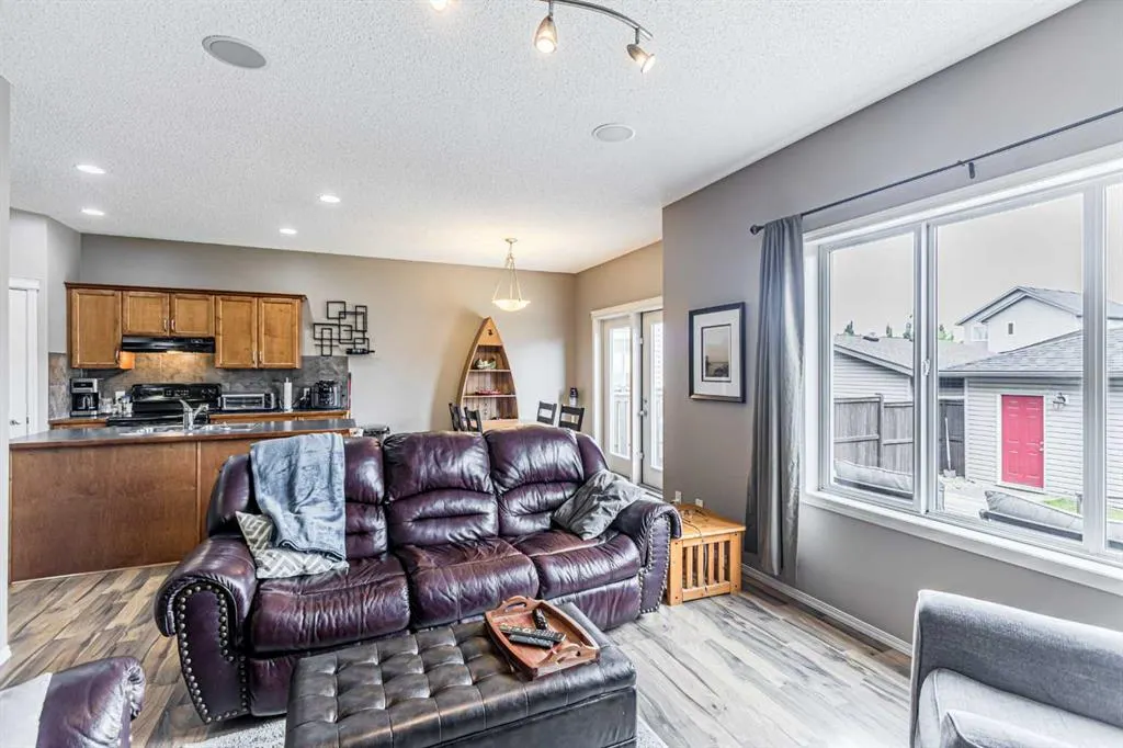 14 Elgin Meadows Way SE