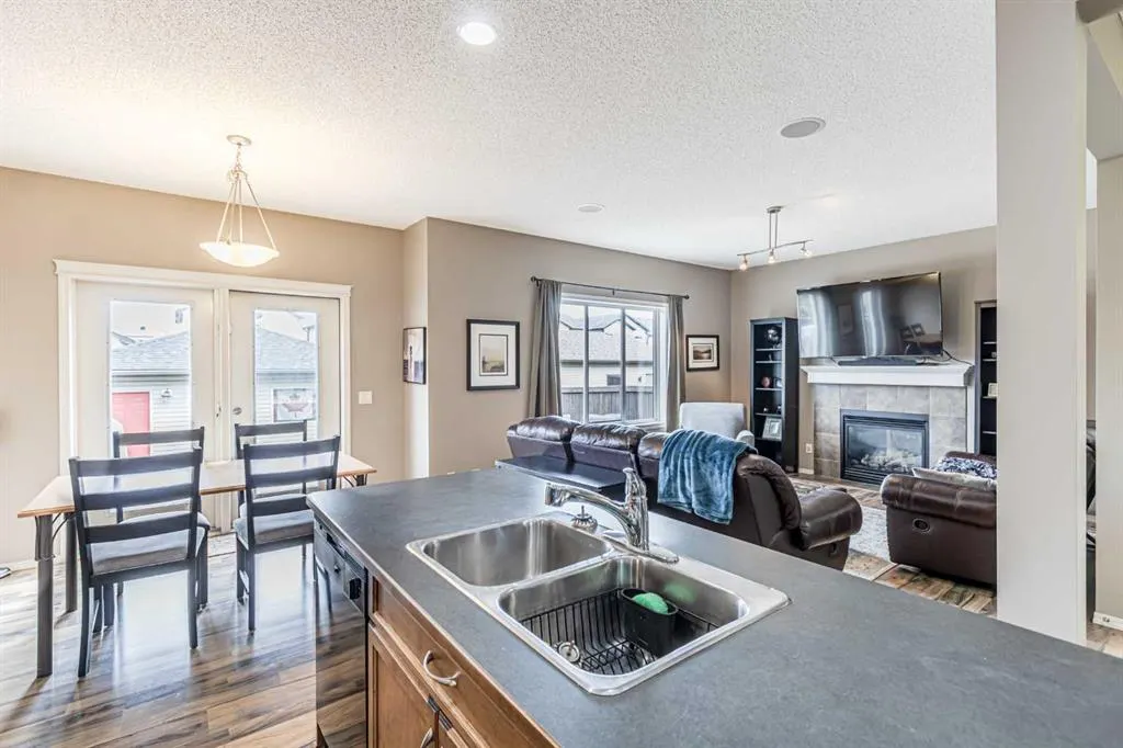 14 Elgin Meadows Way SE