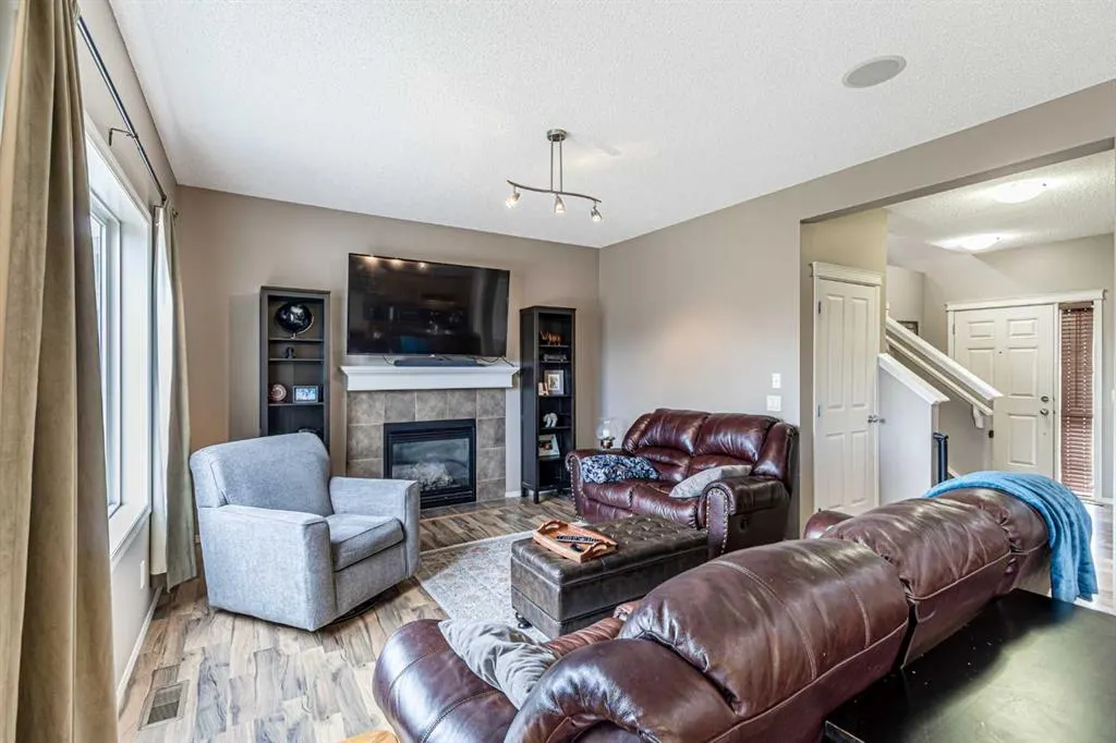14 Elgin Meadows Way SE