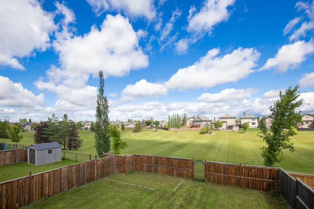 130 Larsen Crescent