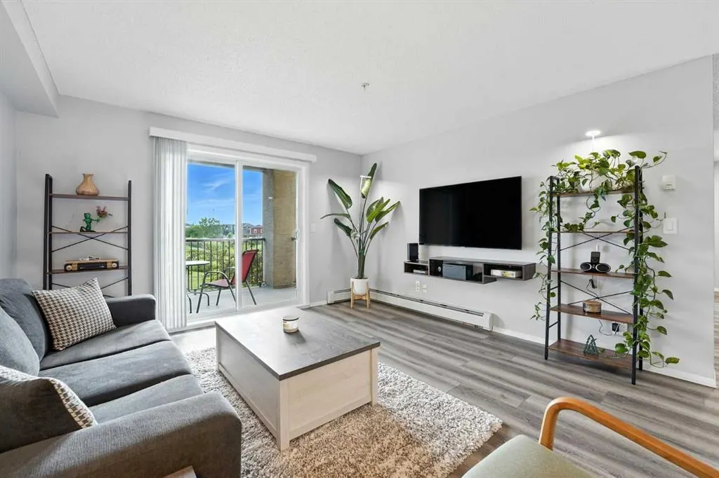 304 Mackenzie Way SW, #7204