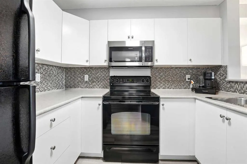 304 Mackenzie Way SW, #7204