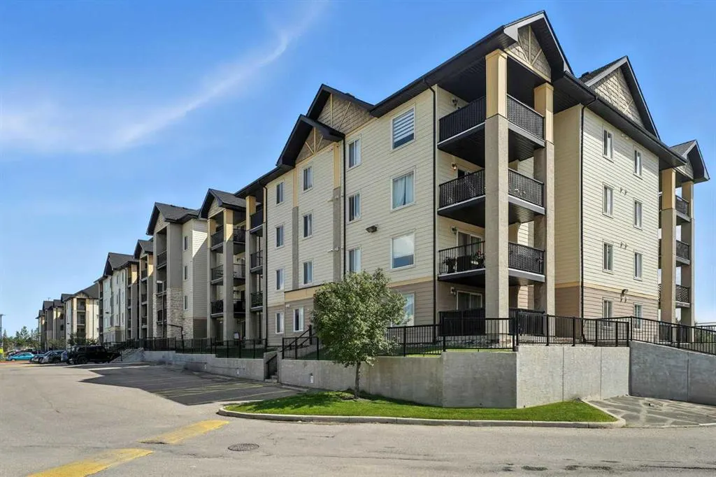 304 Mackenzie Way SW, #7204