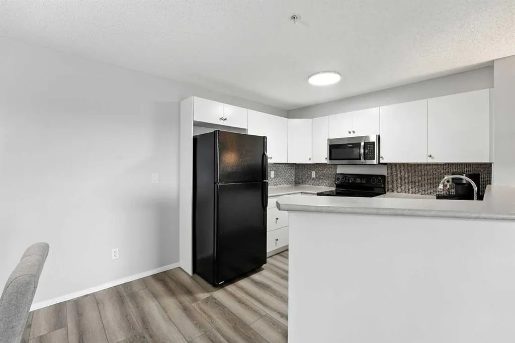 304 Mackenzie Way SW, #7204