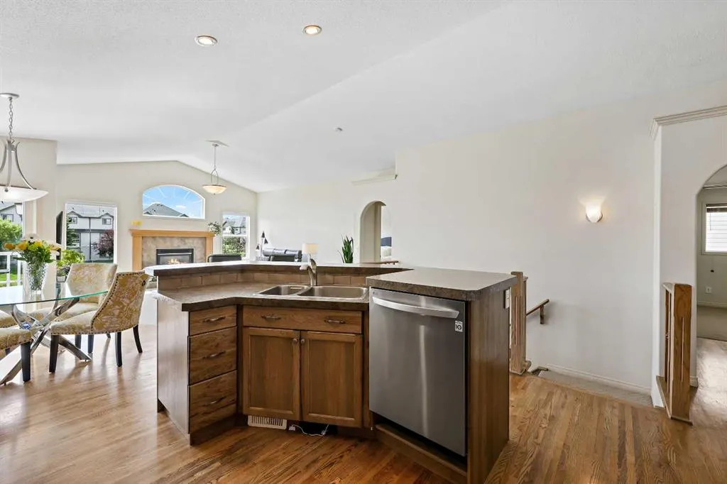 967 Bayside Drive SW