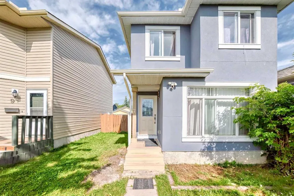 7 Martinview Crescent